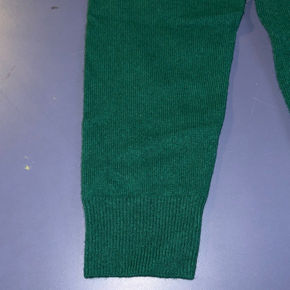 Quince Women’s Emerald Crewneck Cashmere Sweater - Picture 5 of 9